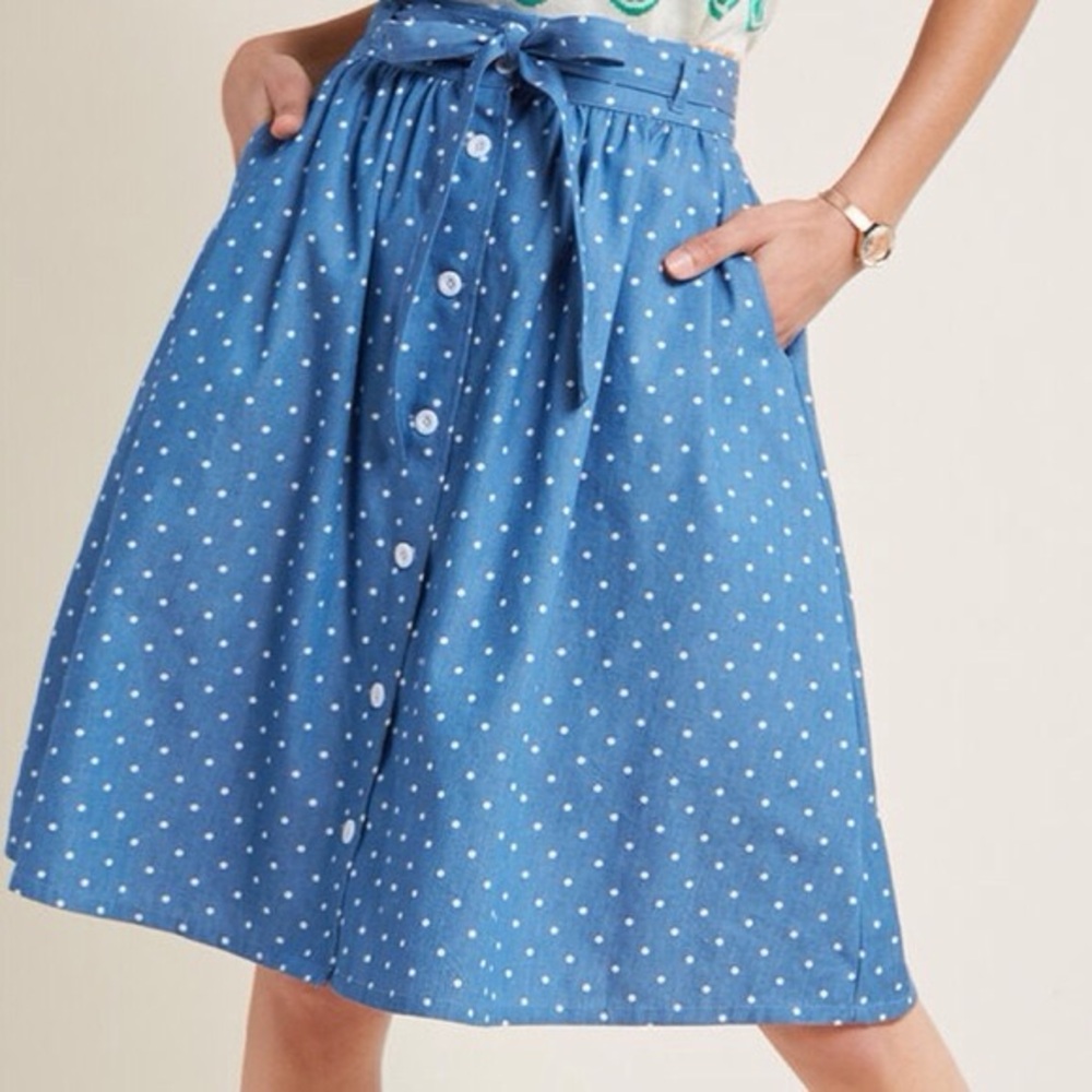 ModCloth Blue & White Polka Dot Skirt with Pockets – Size M